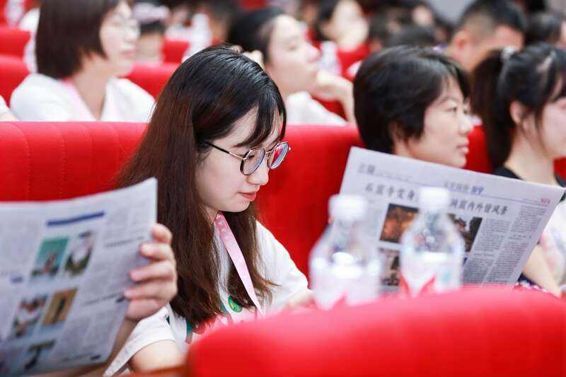 跑道建起来、篮球架立起来、孩子们的笑脸扬——带着爱、温暖与感动前行(图3)