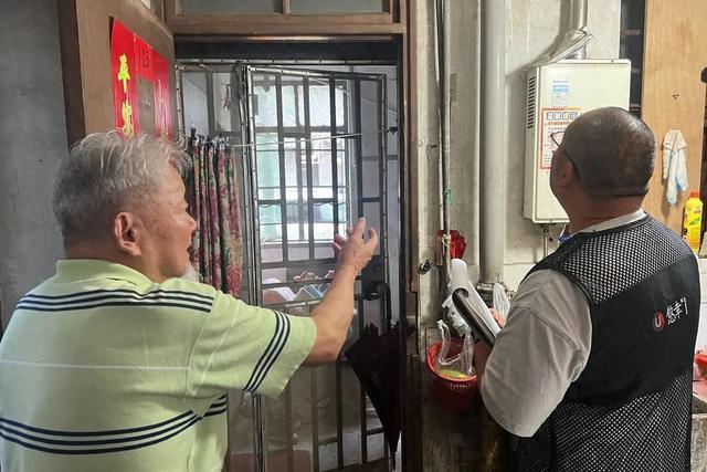 “小改造”托起“大幸福”！洗澡如厕、室内行走……都考虑到了！