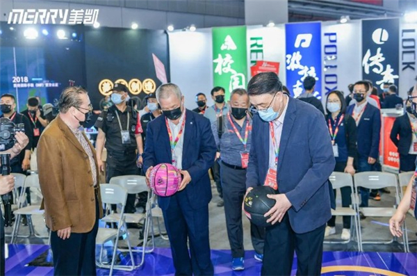 球盟会入口：持续加强战略合作美凯地板用实力闪耀中国体博会(图6)