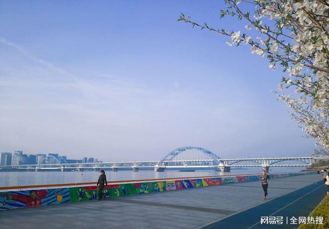 美出圈！杭州钱塘江畔最美跑道20张美图 画风拉满喜迎亚运氛围感(图20)