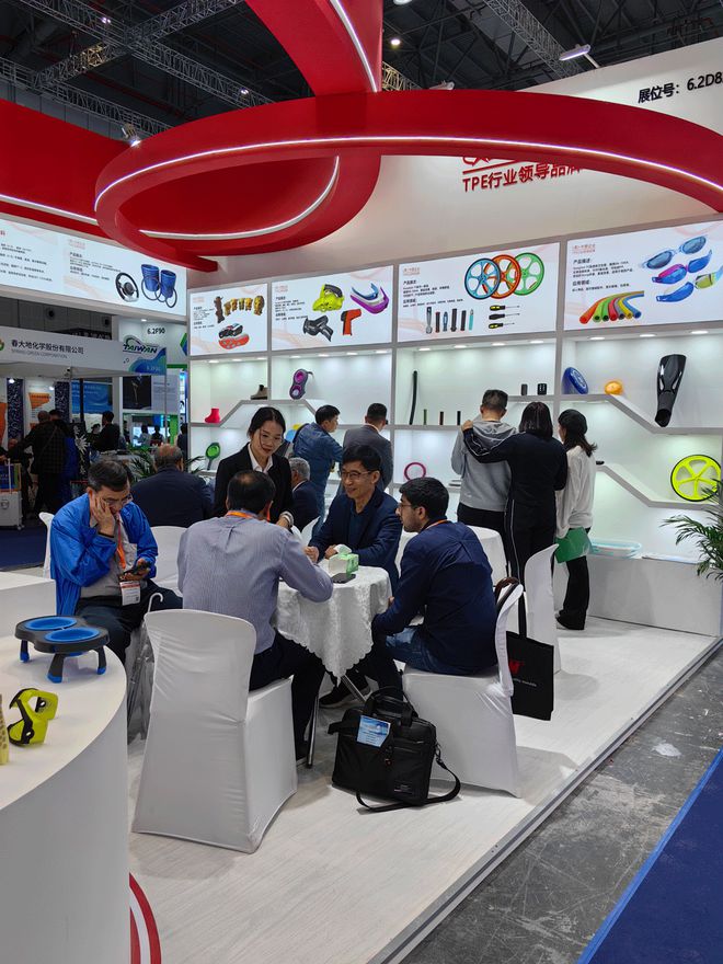 展会聚焦 中塑企业惊艳亮相CHINAPLAS 2024国际橡塑展(图4)