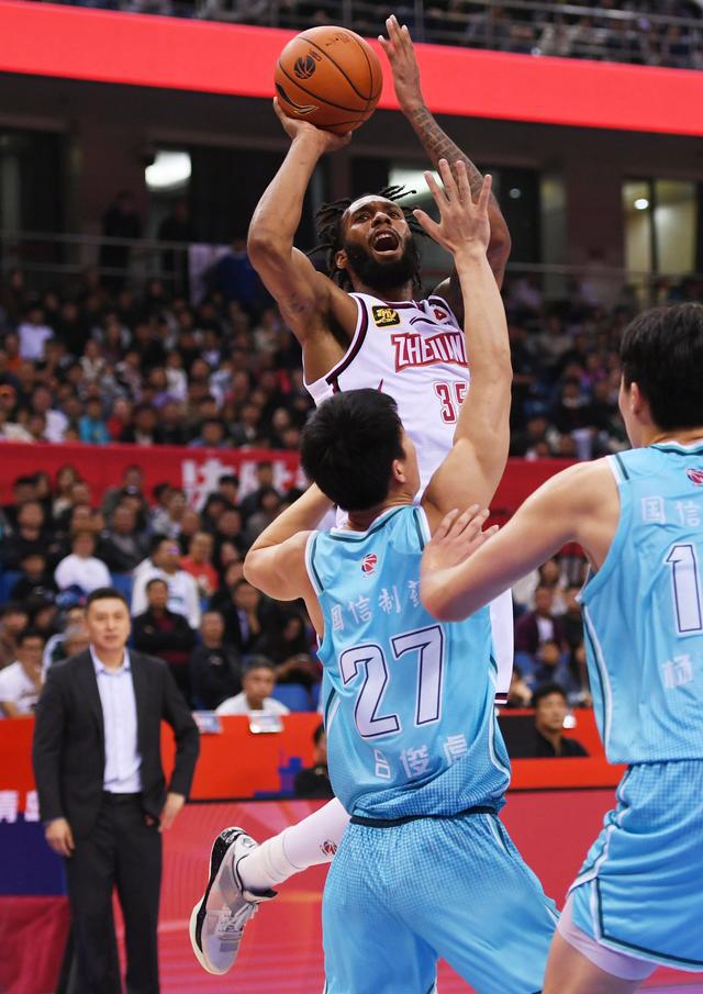 体育）篮球——CBA常规赛：浙江稠州金租胜青岛国信制药