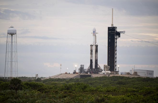 美国史上最大的行星探测器将由重型猎鹰发射前往巨行星系统(图6)