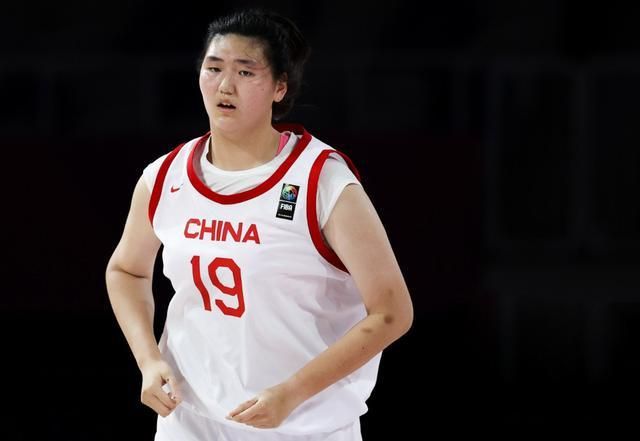 太遗憾了!受两大因素限制2米26张子宇无缘WCBA