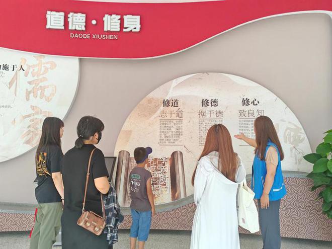 济宁任城区古槐街道关帝庙社区“黄河大集”暨参观道德模范先进事迹