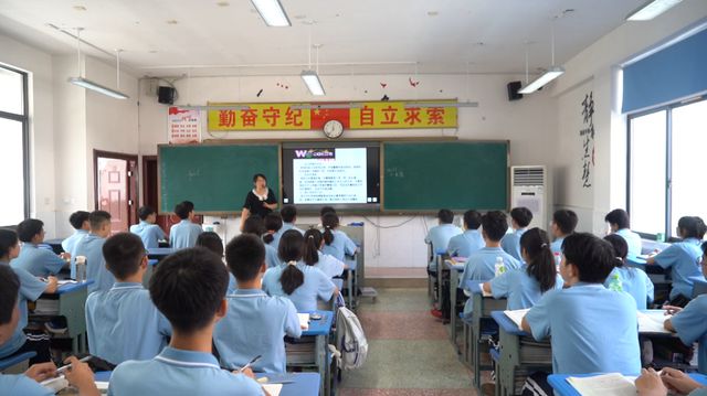 县中崛起）安乡一中：内外兼修  铸就湘西北教育明珠(图3)