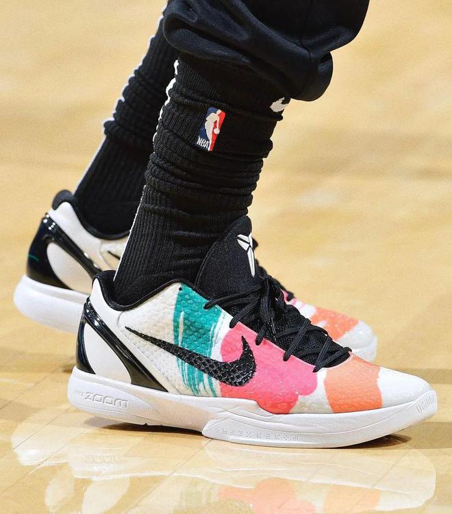 美如画！这几双「Kobe 球鞋」颜值才是顶中顶！有一款马上发售！(图13)