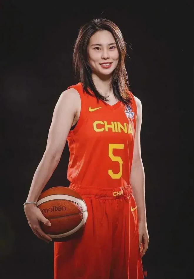女篮全力冲刺亚洲杯！5人有望成为首发 2球员入选国家队呼声如潮(图4)