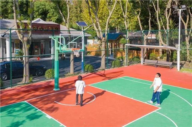 球盟会入口:这个篮球场“颜值”提升啦!(图2) 球盟会入口:这个篮球场“颜值”提升啦!(图2)