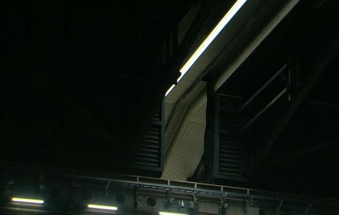 比赛两度因雨暂停郑钦文抢七7-5肯宁拿下东京站决赛首盘(图2)