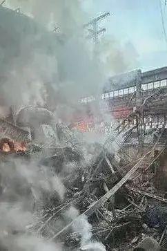 世界上最大的锂电池回收厂爆炸：两万多平的美国厂房全烧毁(图4)