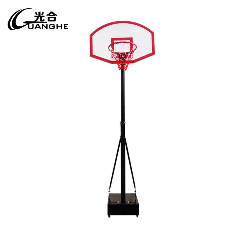 在家门口的运动场一起燃烧卡路里