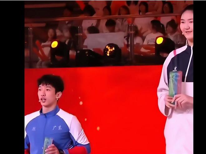 获得三大球MVP后 杨溢首次发声 永远可以相信广东篮球 杜锋比心(图2)