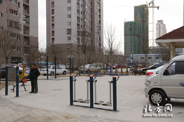 红桥区修复社区健身器械 天气转暖大家来健身！(图2)