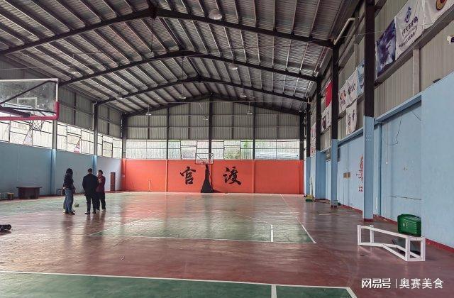 办年卡才打了2个月 云大西路“启乐体育”篮球馆老板跑路(图2)