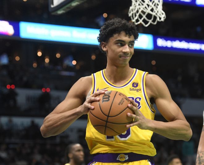 湖人加时132-134惜败老鹰 球员评价：4人优秀2人良好3人(图3)