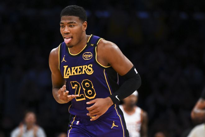 湖人加时132-134惜败老鹰 球员评价：4人优秀2人良好3人(图4)