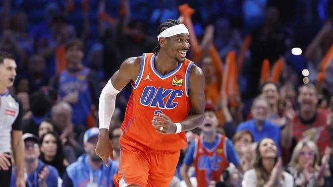 雷霆99-83太阳亚历山大谈到布克上半场被雷霆后卫多特防到6中0(图2)