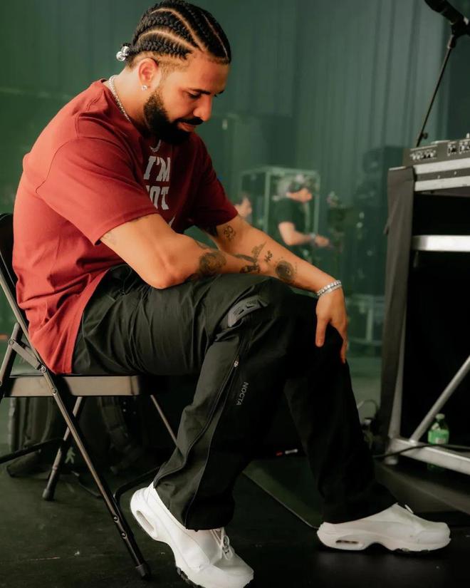 球盟会入口：今年热度下降的好像不止球鞋(图6)