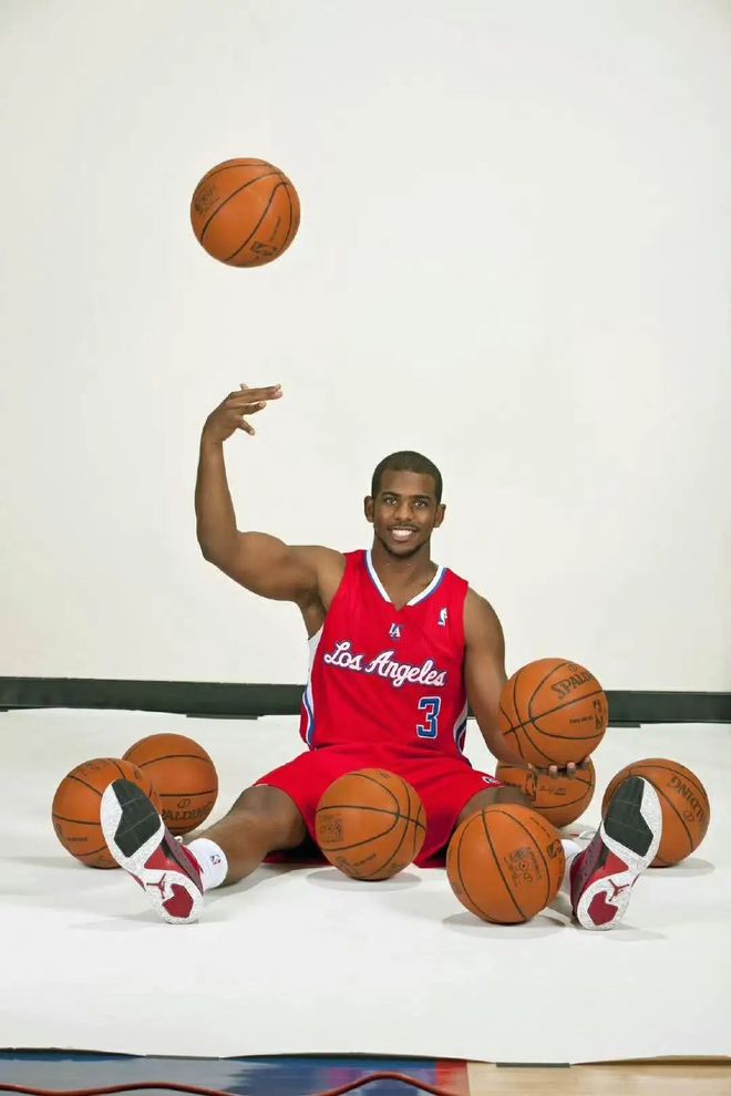 空接之城！这双战靴还会回归吗？(图5)