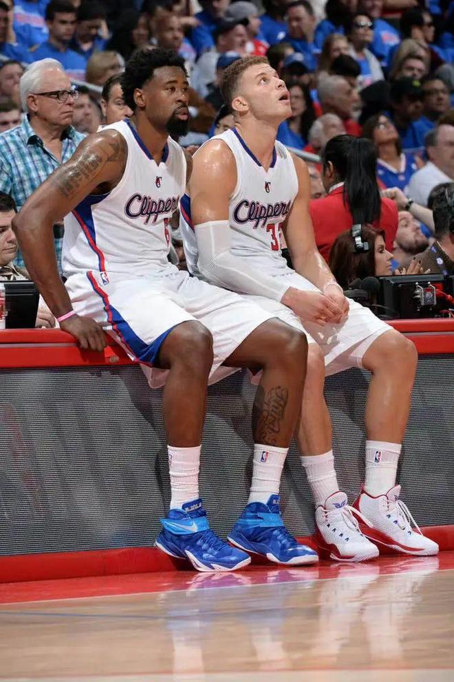 空接之城！这双战靴还会回归吗？(图4)