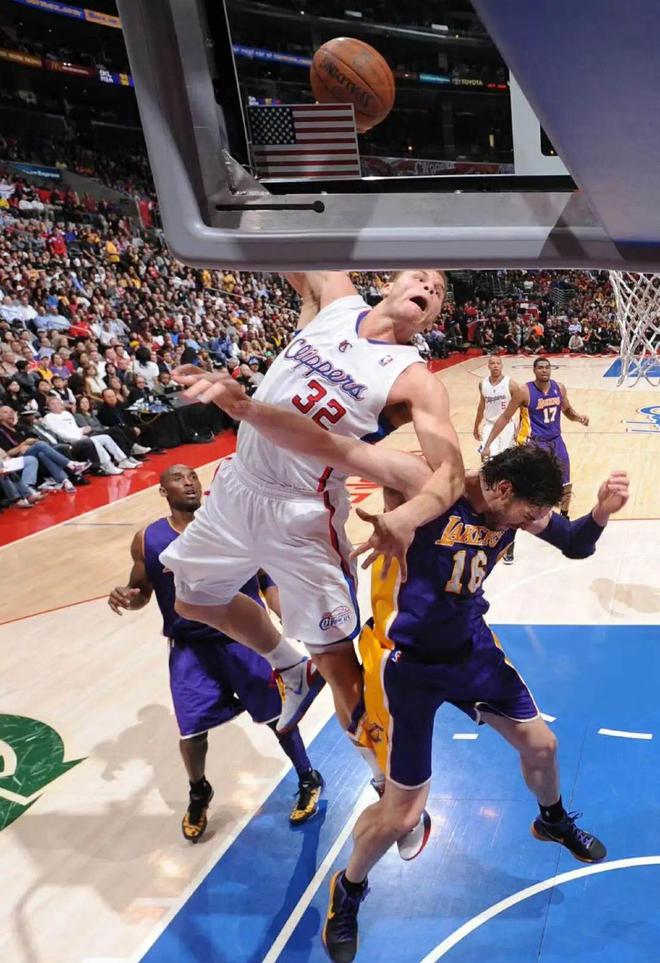 空接之城！这双战靴还会回归吗？(图7)