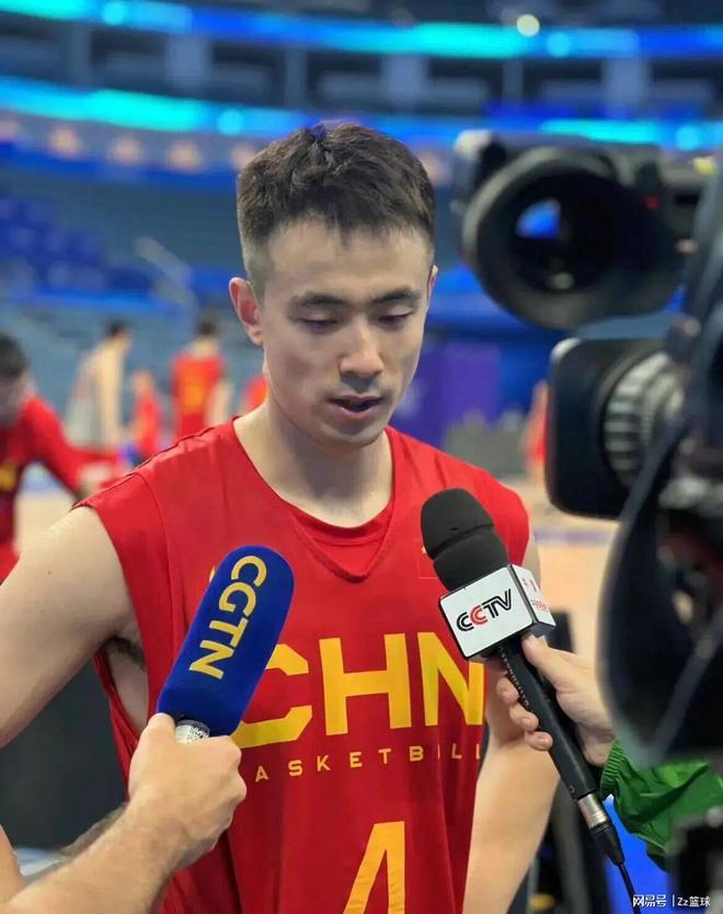 中国男篮2024年赛程告一段落近两位中国队长谁更称职！(图4)