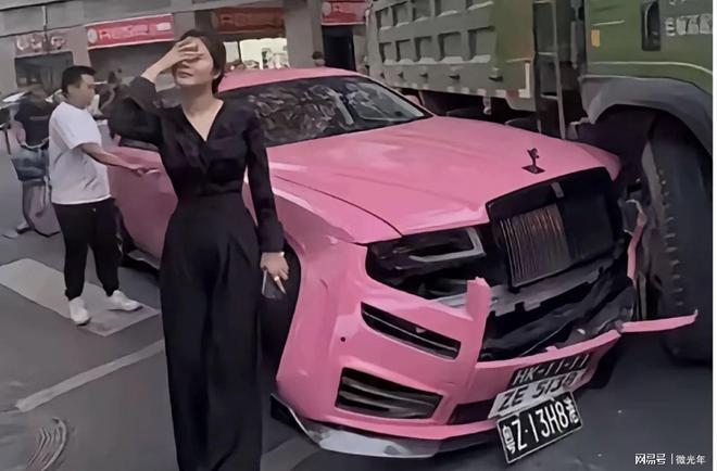 广州货车撞劳斯莱斯被质疑是剧本货车司机家是别墅儿子开奔驰