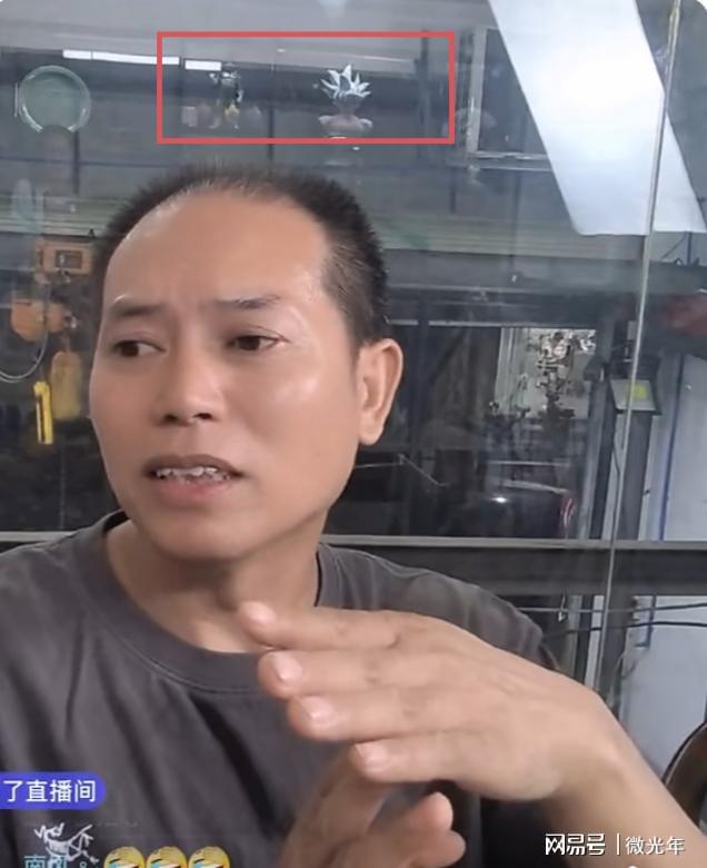 广州货车撞劳斯莱斯被质疑是剧本货车司机家是别墅儿子开奔驰(图9)