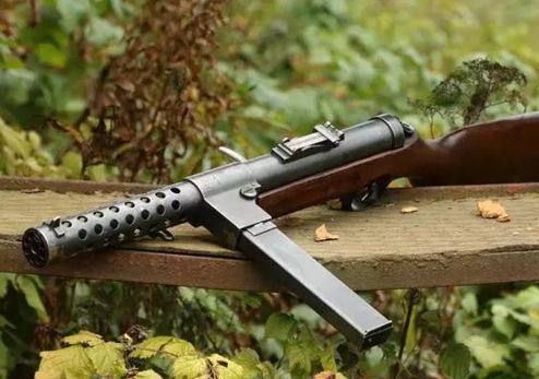 MP18冲锋枪：国外产量有限一枪难求各地军阀一哄而散大量仿造！