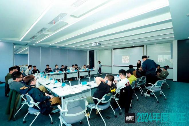 地表最强年度鞋王榜单？是不是只有得物才有底气这么狂(图4)