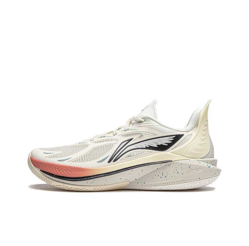 双十一球鞋狂欢：篮球场上的新装备热潮！