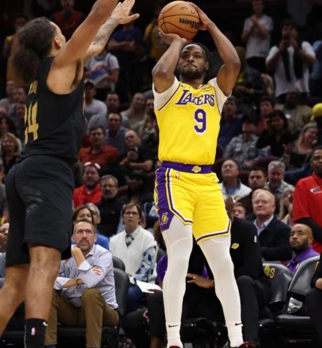 球盟会入口：詹眉解释惨败原因回应布朗尼生涯首分：难以置信的时刻(图3)