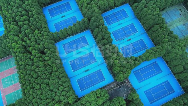 球盟会：专业网球场地面是什么材料