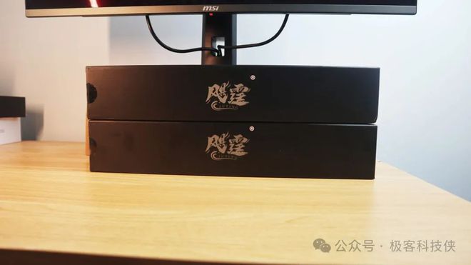 想全程流畅玩游戏飓霆雷动V1与风云鼠标垫值得入手