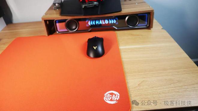 想全程流畅玩游戏飓霆雷动V1与风云鼠标垫值得入手(图11)