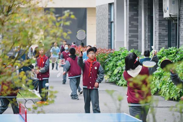 课间时光孩子们在玩些啥？