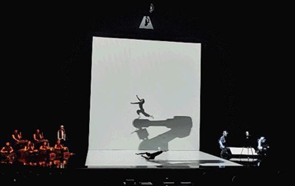 张艺谋新作《澳门2049》：舞美总监解密舞台设计突破(图4)