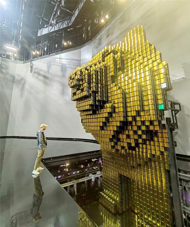 张艺谋新作《澳门2049》：舞美总监解密舞台设计突破(图5)