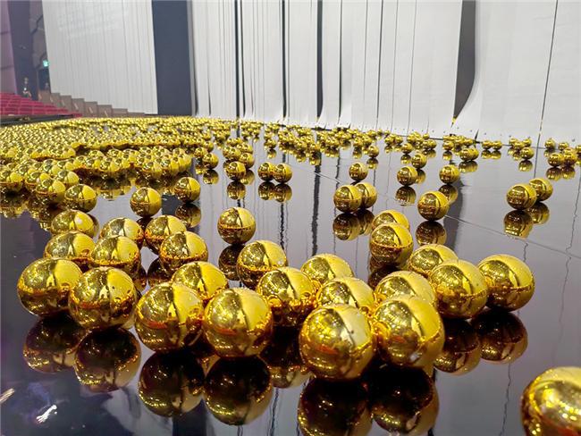 张艺谋新作《澳门2049》：舞美总监解密舞台设计突破(图9)