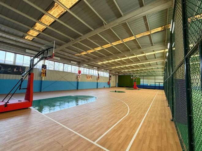 球盟会入口：好玩、便宜、场地大！大兴新开了个“一站式”体育馆(图13)