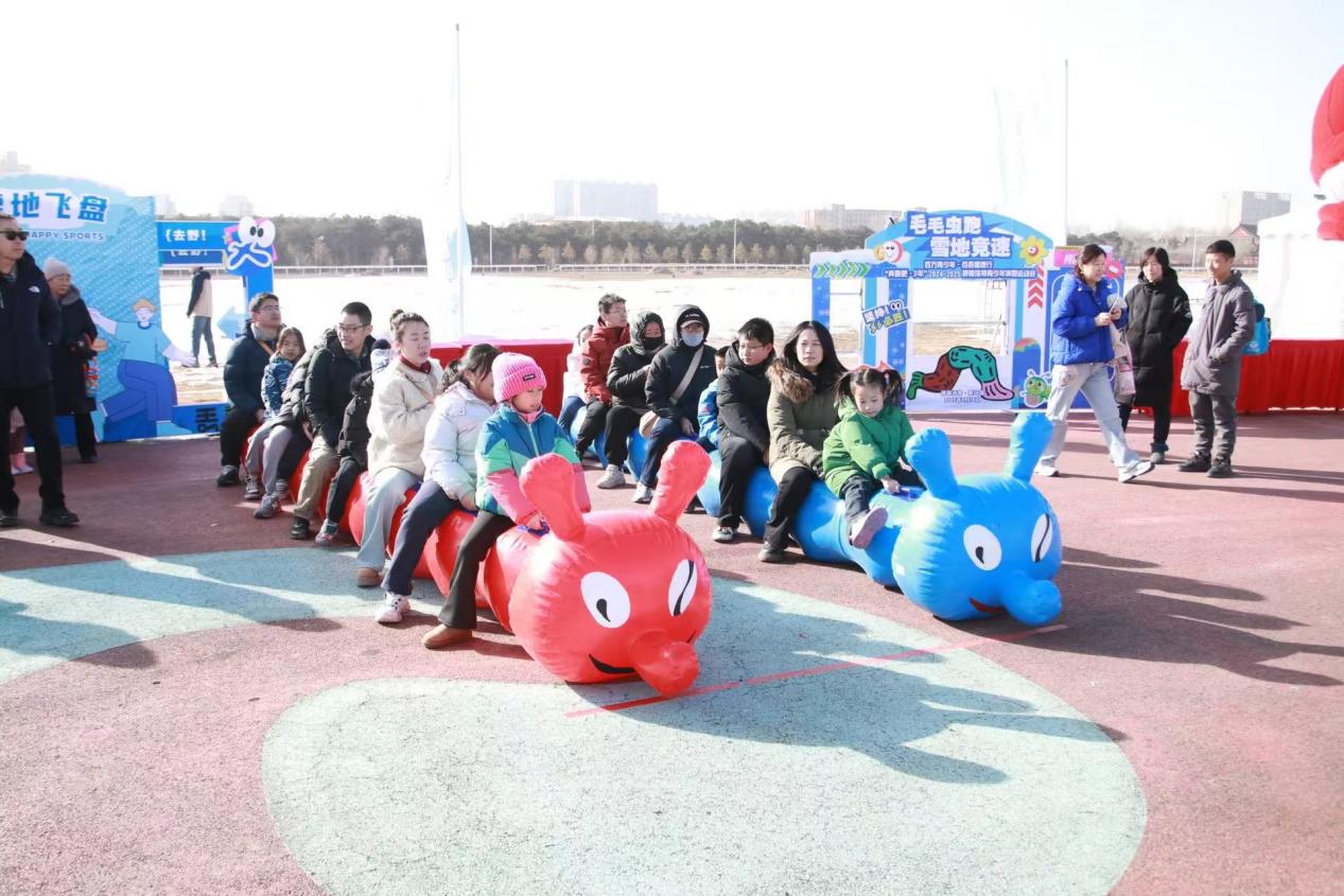 球盟会入口：“百万青少年·百县健康行”启航冰雪盛宴“奔跑吧·少年”2024-2025呼和浩特青冰雪运动会点燃北疆热情(图2)