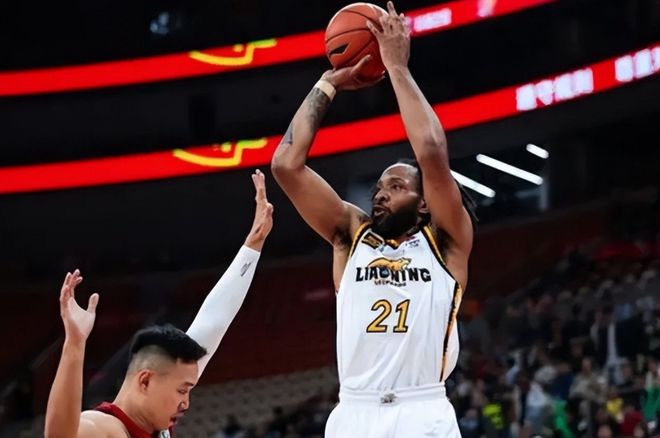 球盟会：朱8又输了！同是更换小外辽宁签26+5+4悍将广东新援场均75分