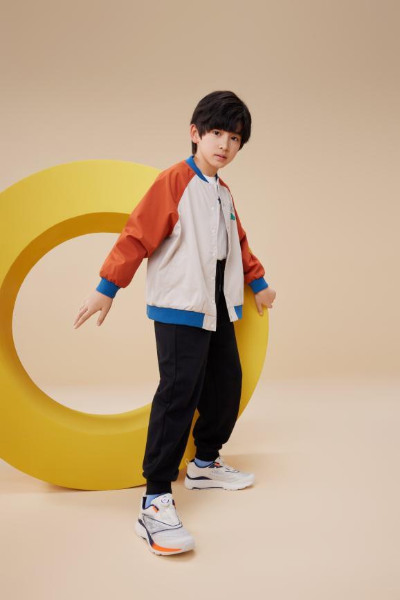 热爱运动人群呈上涨趋势功能性儿童运动鞋成“刚需”