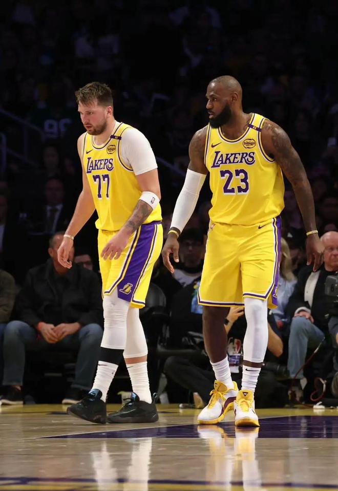 东契奇四代来了！还有新鞋……