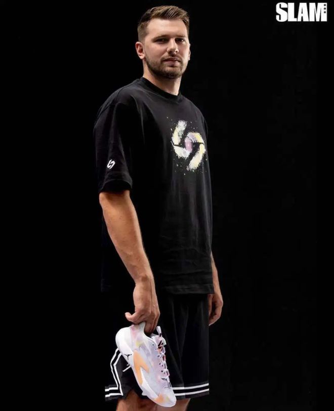 东契奇四代来了！还有新鞋……(图3)