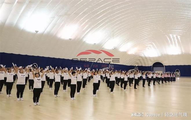气膜综合场馆：冬日里的运动热情恒温健身新选择—轻空间