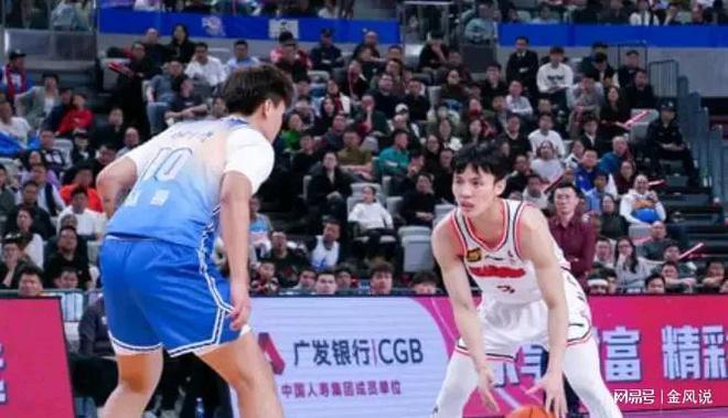 厉害了！广东籍后卫！徐杰统治全场邵炜昀生涯之夜(图2)