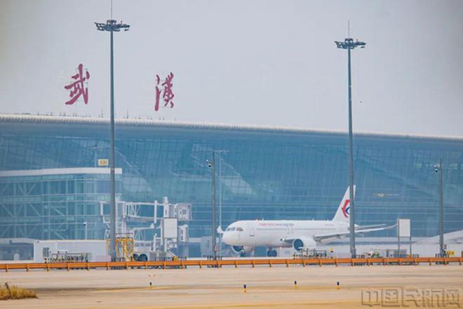 同一天 三条跑道 全新起航(图4)