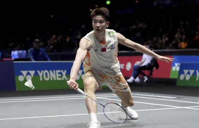 2比0横扫世界冠军！狂轰21比15和21比1200后天才取代石宇奇？
